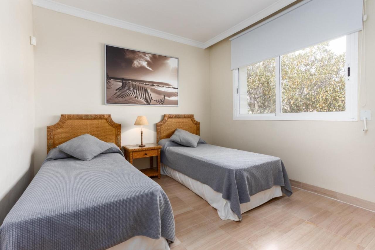 Homeforguest Front Line Beach Apartment In Hacienda Playa Marbella Exterior foto