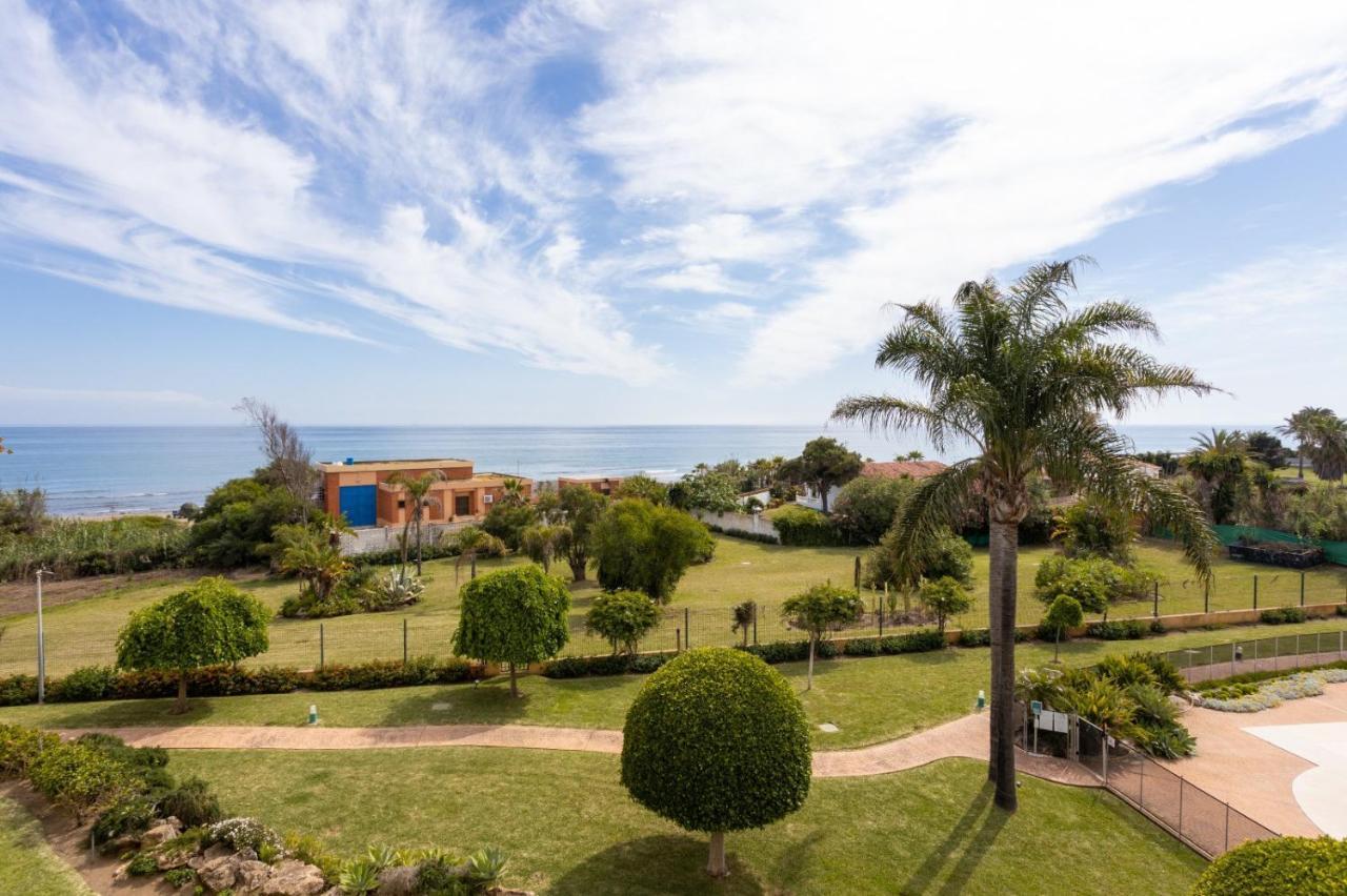 Homeforguest Front Line Beach Apartment In Hacienda Playa Marbella Exterior foto