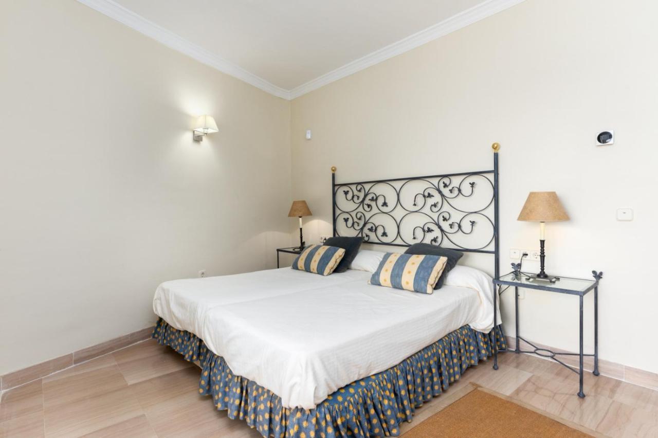 Homeforguest Front Line Beach Apartment In Hacienda Playa Marbella Exterior foto
